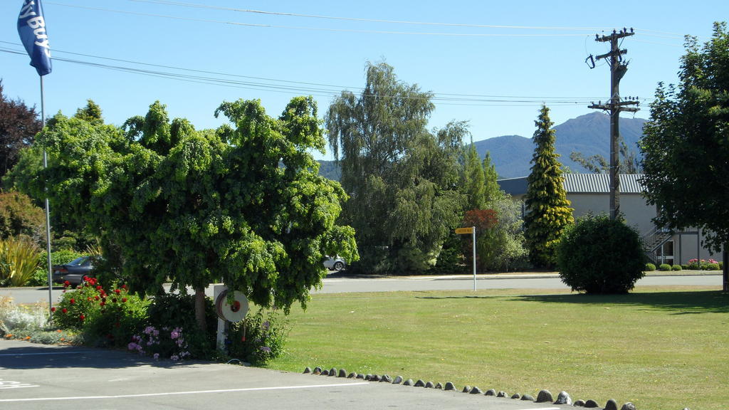 Aden Motel Te Anau Exterior photo